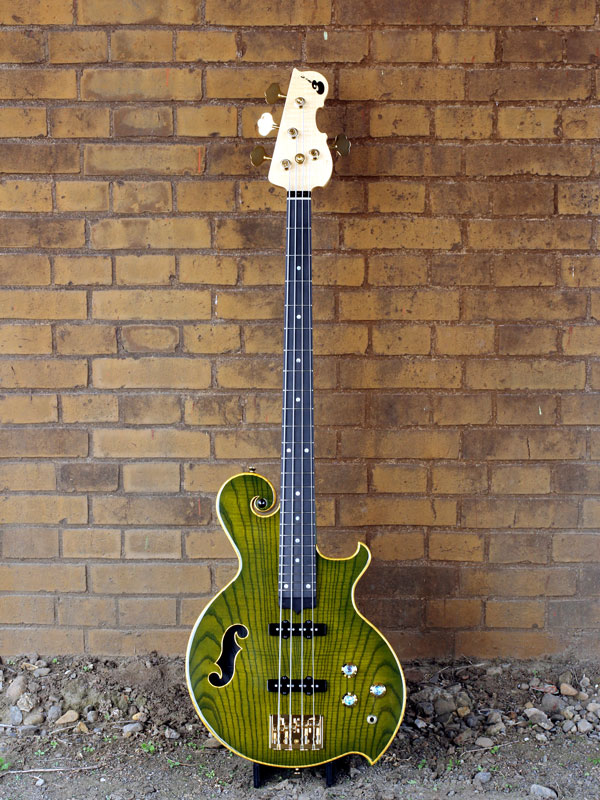 SemiAcoustic Bass